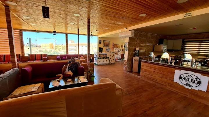 Petra Cabin Hostel Wadi Musa Exterior photo